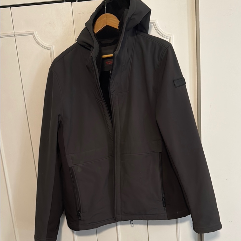 Tumi large Men's Sleek Black Performance Jacket